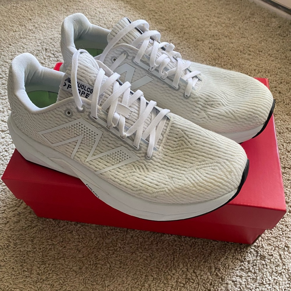 New Balance Men's FuelCell Propel V5